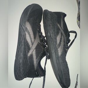 REEBOK MENS  NANO SHOES IN 8.5 GUC